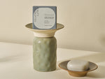 A concentrated, silicone-free Conditioner & Mask designed to restore slip, softness and elasticity after solid cleansing.