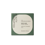 A high-density solid Body Treatment designed to purify gently while preserving the skin’s natural lipid balance.
