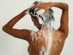 A complete solid shampoo designed to preserve balance while reinforcing strength, shine and daily resilience.