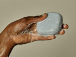 A concentrated, soap-free solid shampoo designed to purify oily scalps and rebalance excess sebum