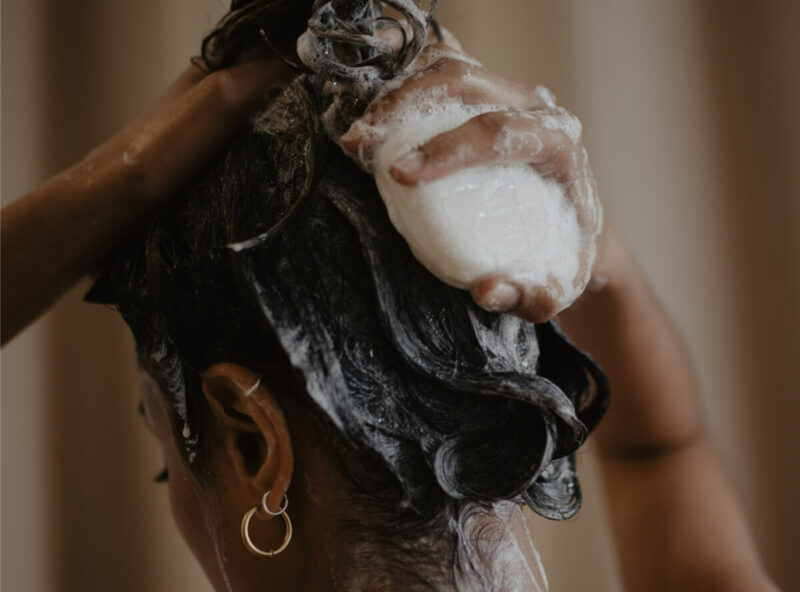L’Essentiel de douche Alpine Glow pour Cheveux Secs