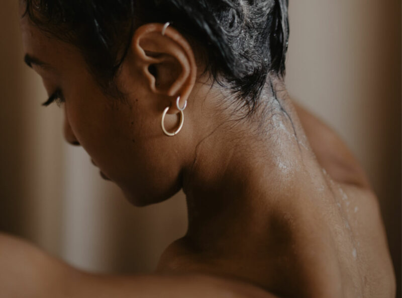 Shower-Essentials-Alpine-Glow-Normal-Hair-3-1-1.jpg